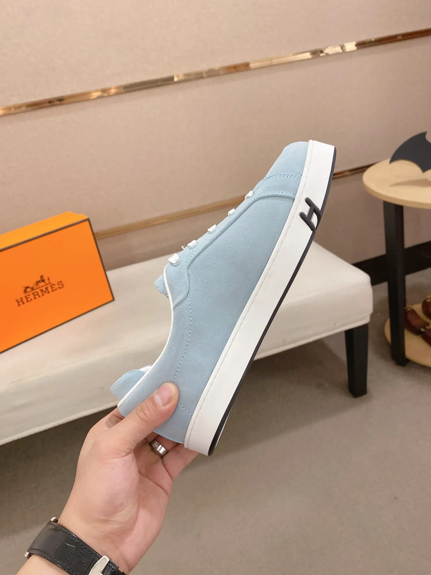 Men's clothing and shoes💰: 442💰《HERMES》【Classic original single version】Hermès; top 🔝purchase agent🔍🔍men's latest 🇺🇸 counter sales simultaneously, imported from Italy original ▲▲cowhide ▲▲ (high-end, nobility, class) ) Exquisite workmanship (Italian 🇮🇹 imported water-dyed 🐂 cowhide lining) sole: original sole provided by the original factory, ⚠️exclusive double-layer activity·TPR·rubber·combined molded outsole; super comfortable·wear-resistant·non-slip·environmental protection The real thing is more beautiful if you take the real thing (high quality, follow the order). You can enter and exit the counter at will * Number of yards: 38-44 (45 can be customized and cannot be returned or exchanged)